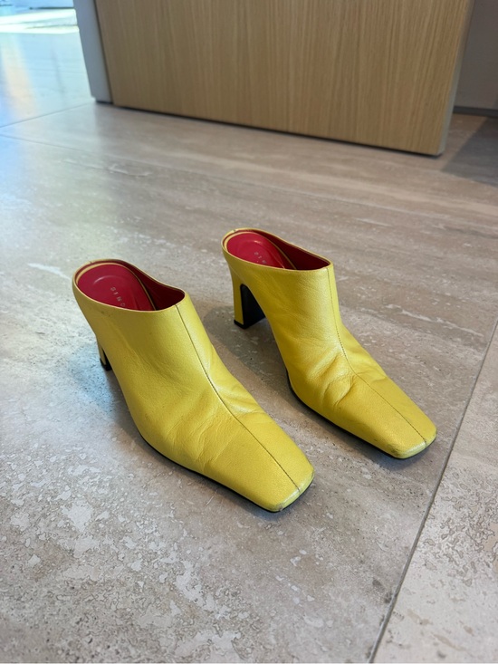 Simon Miller Shoes - Simon Miller Yellow Leather Square-Toe Mule Heels